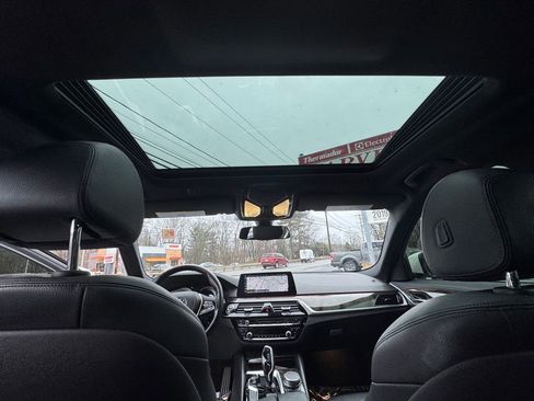 Used 2018 BMW 530i xDrive 530i xDrive image 26