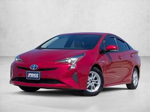 Used 2016 Toyota Prius Three FWD image 1