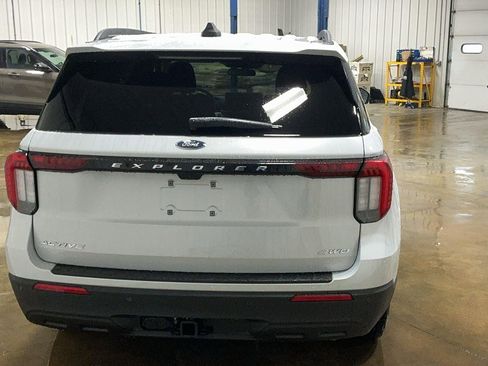 New 2026 Ford Explorer Active image 7