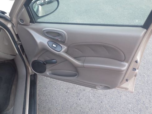 Used 2003 Pontiac Grand Am SE image 17