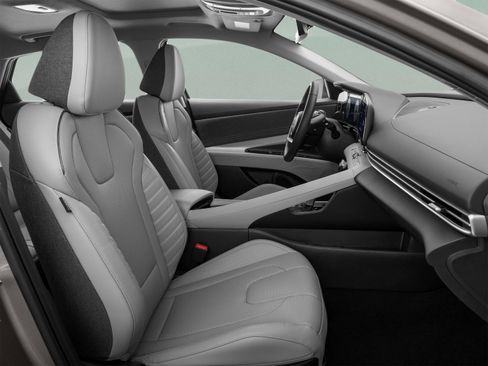 New 2026 Hyundai Elantra Limited FWD image 32