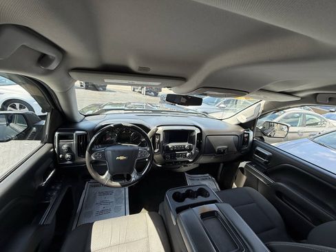 Used 2018 Chevrolet Silverado 1500 LT AWD/4WD image 11
