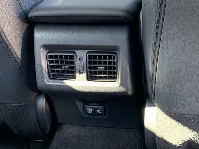 Used 2026 Toyota Camry SE FWD image 35