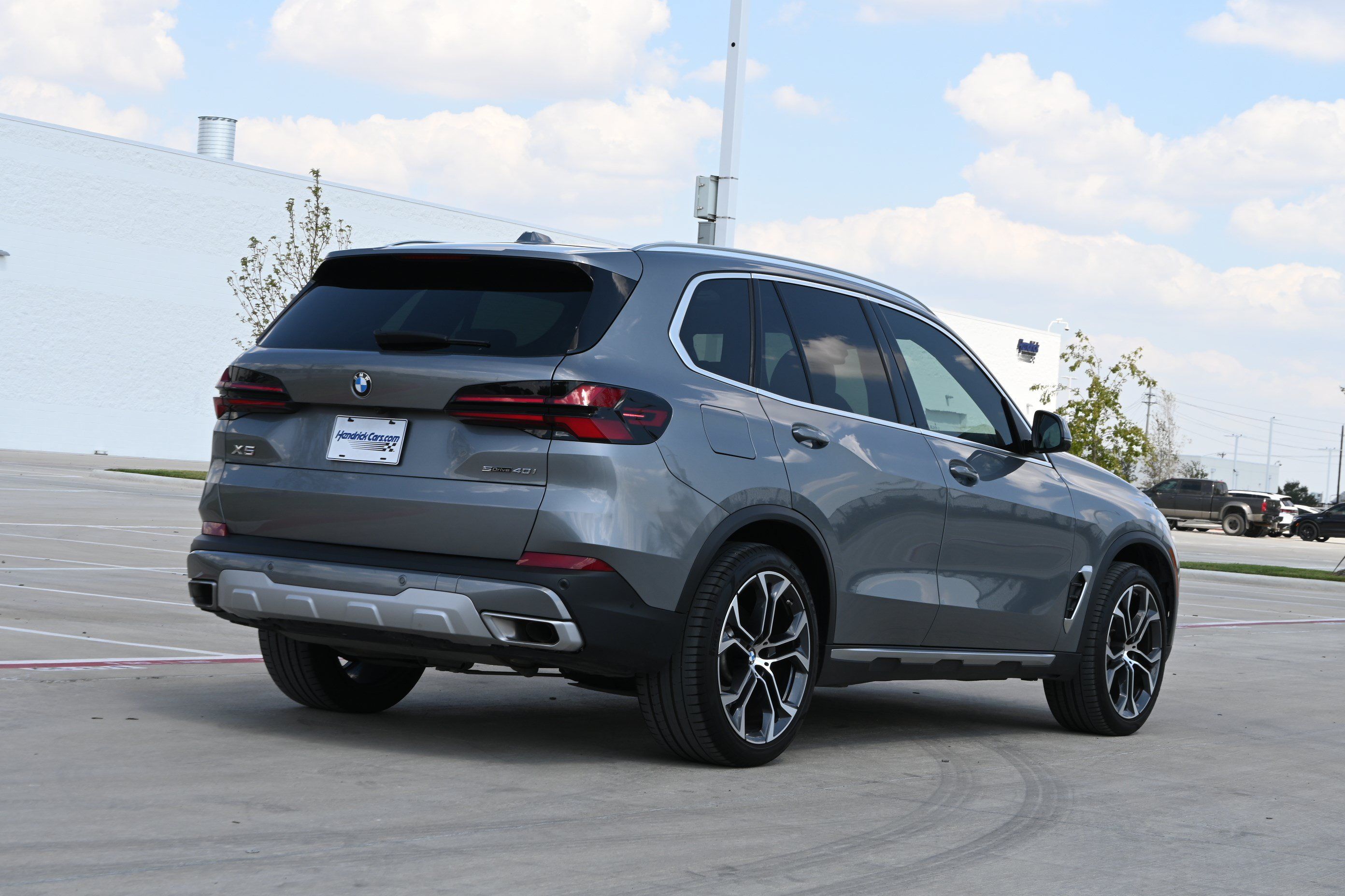 Certified 2025 BMW X5 sDrive40i w/ Parking Assistance Package RWD image 9