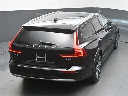 Certified 2024 Volvo V60 B5 Cross Country Plus image 45
