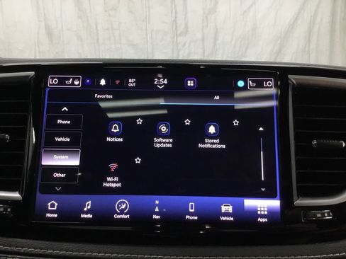 Used 2022 Chrysler Pacifica Limited w/ S Appearance Package FWD image 37
