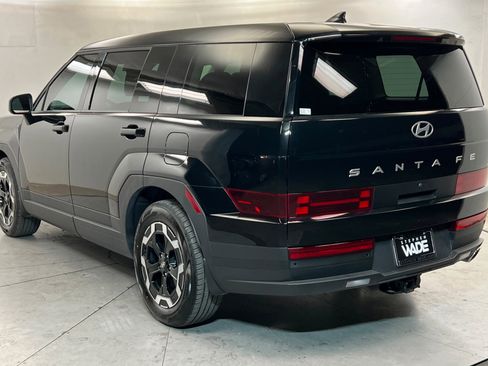 Used 2024 Hyundai Santa Fe SE AWD/4WD image 3