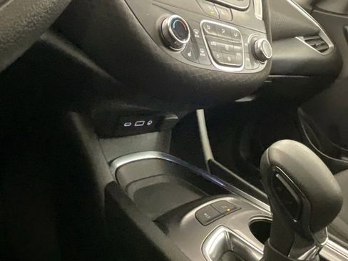 Used 2024 Chevrolet Malibu LT image 19