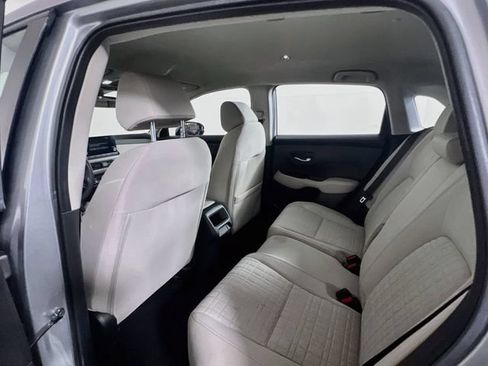 Used 2025 Honda HR-V LX image 17
