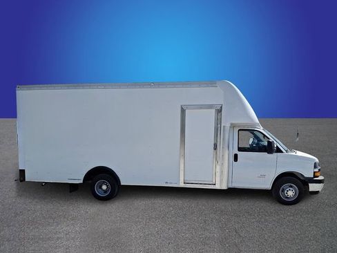 New 2026 Chevrolet Express 4500 w/ Power Convenience Package RWD image 3