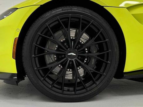 Used 2022 Aston Martin V8 Vantage image 39