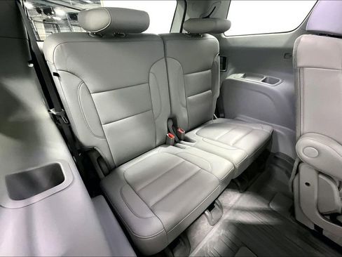 Used 2022 GMC Acadia SLT w/ Preferred Package FWD image 30