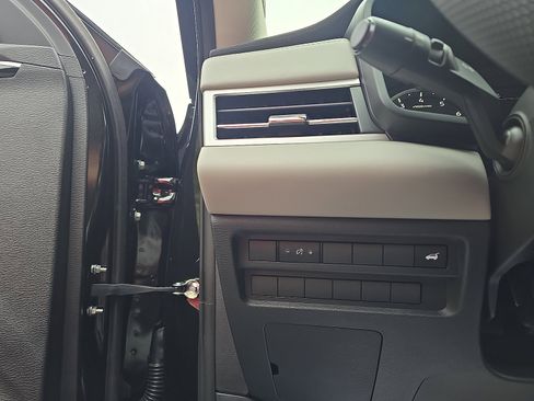 New 2025 Mitsubishi Outlander SE image 14