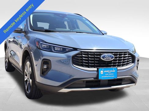 Used 2025 Ford Escape Platinum AWD/4WD image 6