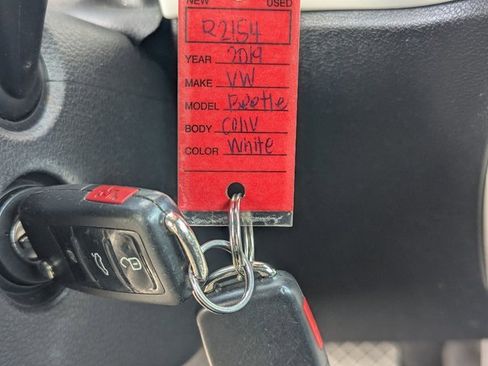 Used 2019 Volkswagen Beetle 2.0T SE image 36