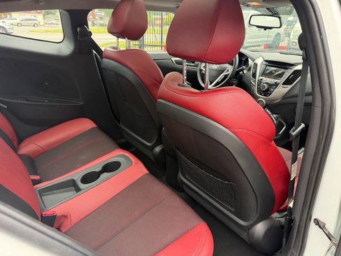Used 2012 Hyundai Veloster w/ Style Pkg FWD image 20
