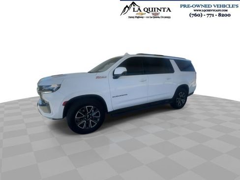 Used 2023 Chevrolet Suburban Z71 w/ Luxury Package AWD/4WD image 4