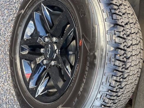 Used 2023 Chevrolet Silverado 1500 LT Trail Boss w/ Protection Package image 19