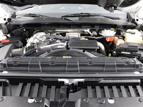 Used 2023 Chevrolet Silverado 2500 LT AWD/4WD image 16