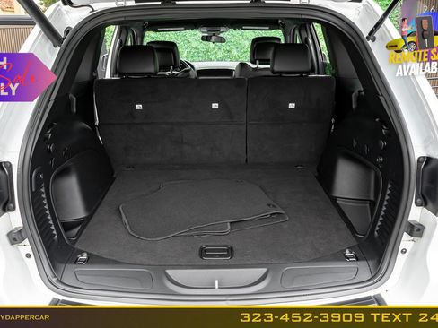 Used 2021 Jeep Grand Cherokee Laredo X AWD/4WD image 18