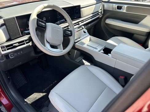 Used 2025 Hyundai Santa Fe SEL FWD image 12
