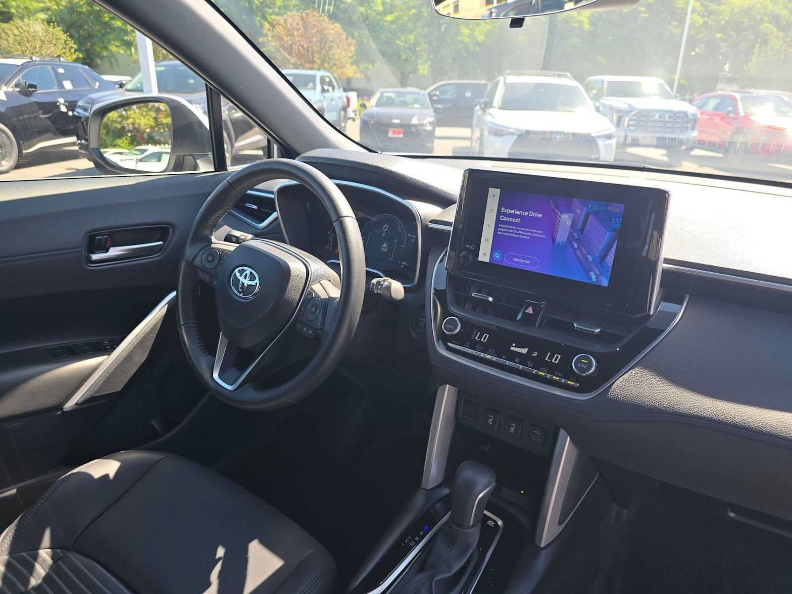 Used 2024 Toyota Corolla Cross AWD Hybrid w/ Convenience Package image 11