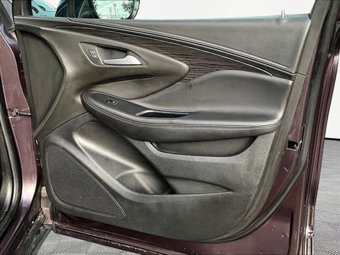 Used 2017 Buick Envision Essence AWD/4WD image 27