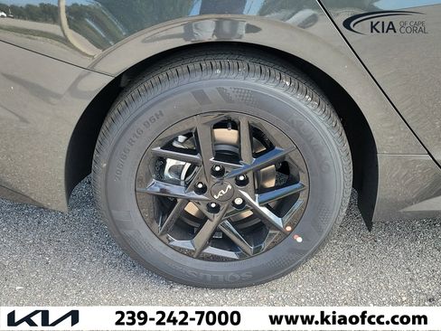 New 2026 Kia K5 LXS FWD image 9