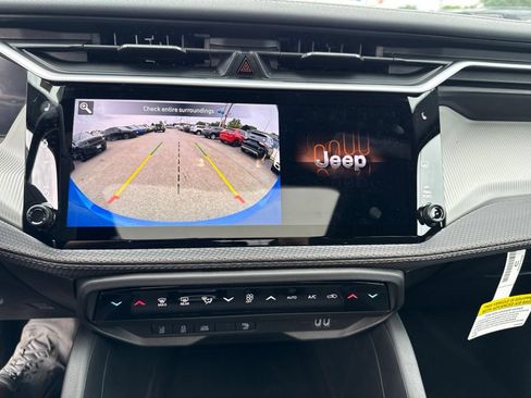 New 2026 Jeep Cherokee Limited AWD/4WD image 13