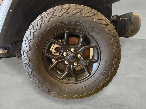 Used 2024 Jeep Wrangler Unlimited AWD/4WD image 22