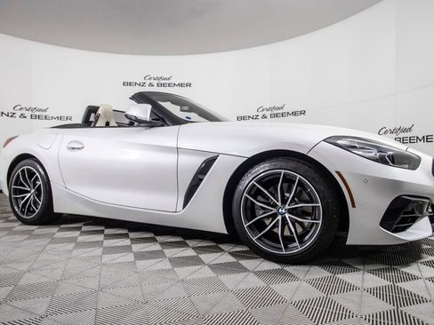 Used 2021 BMW Z4 sDrive30i w/ Premium Package image 4