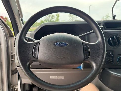 Used 2011 Ford E-450 and Econoline 450 Super Duty w/ Shuttle Bus Prep Pkg RWD image 28