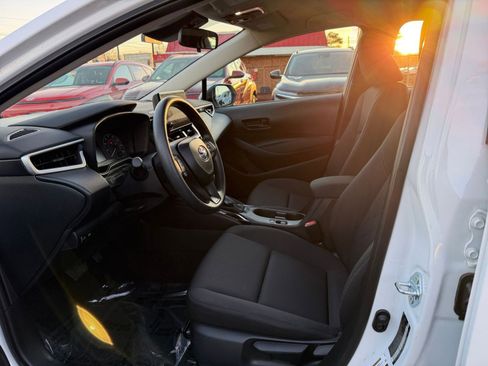Used 2025 Toyota Corolla LE image 24