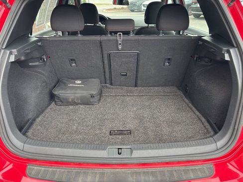 Used 2018 Volkswagen GTI SE image 27