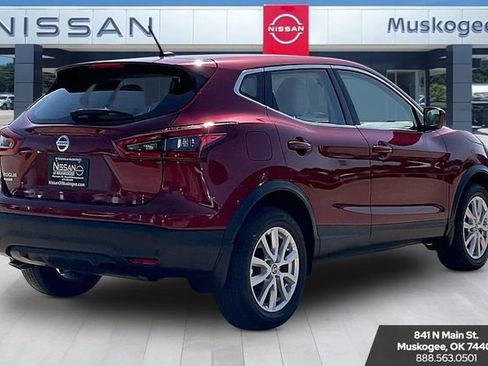 Used 2022 Nissan Rogue Sport S FWD image 5