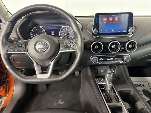 Used 2025 Nissan Sentra SR w/ SR Premium Package FWD image 14