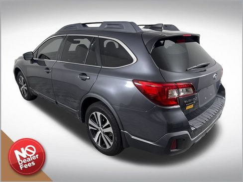 Used 2018 Subaru Outback 3.6R Limited AWD/4WD image 6