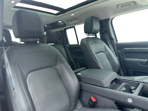 Used 2023 Land Rover Defender 110 SE image 50
