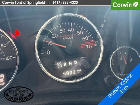 Used 2017 Jeep Wrangler Rubicon AWD/4WD image 11