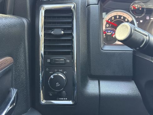 Used 2016 RAM 3500 Laramie image 15