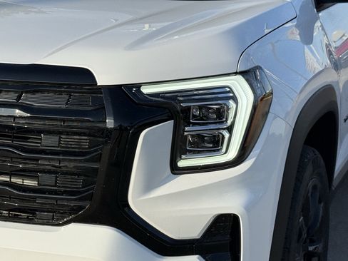 New 2026 GMC Terrain Elevation w/ Elevation Premium Package image 8