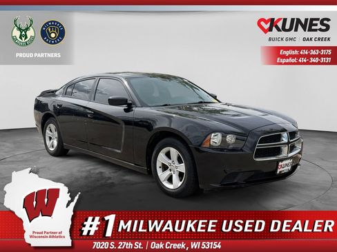 Used 2014 Dodge Charger SE RWD image 1