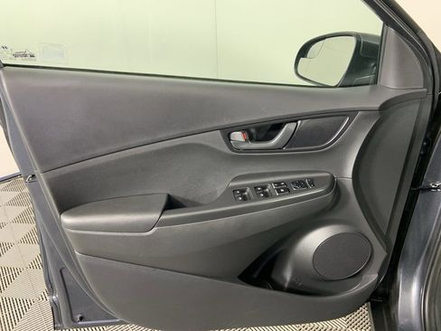 Used 2021 Hyundai Kona SE image 21