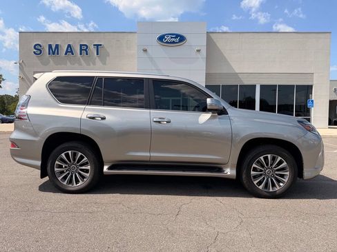 Used 2023 Lexus GX 460 Luxury w/ Accessory Package AWD/4WD image 1