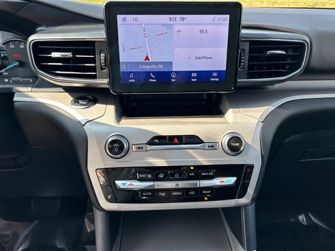 Certified 2024 Ford Explorer XLT w/ Equipment Group 202A AWD/4WD image 30