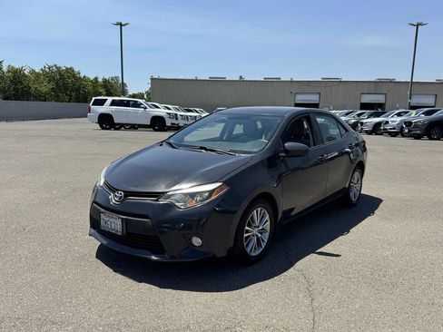 Used 2015 Toyota Corolla LE FWD image 5