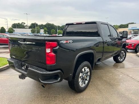 Used 2024 Chevrolet Silverado 2500 Custom w/ Custom Value Package AWD/4WD image 8