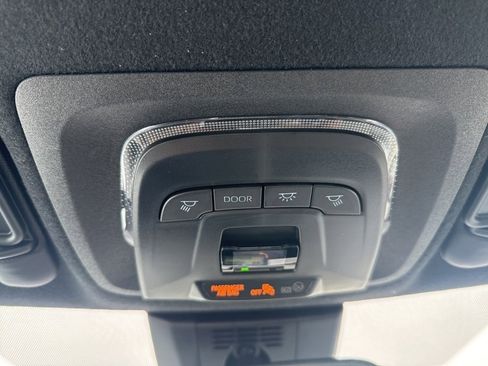 Used 2023 Toyota Corolla SE w/ Carpet Mat Package (TMS) image 23