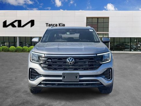 Used 2024 Volkswagen Atlas Cross Sport SEL R-Line image 2