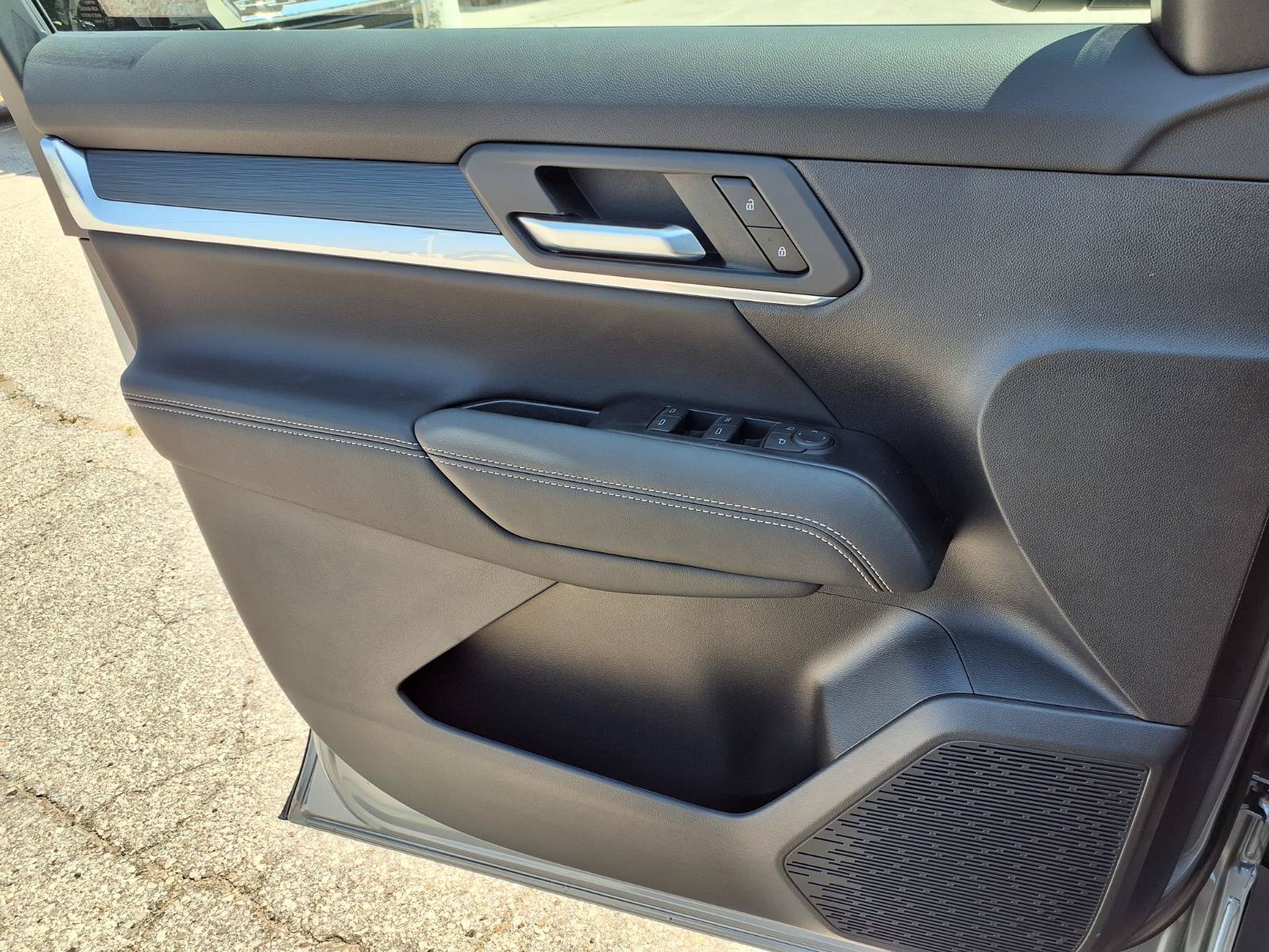 New 2027 GMC Terrain Elevation FWD image 12